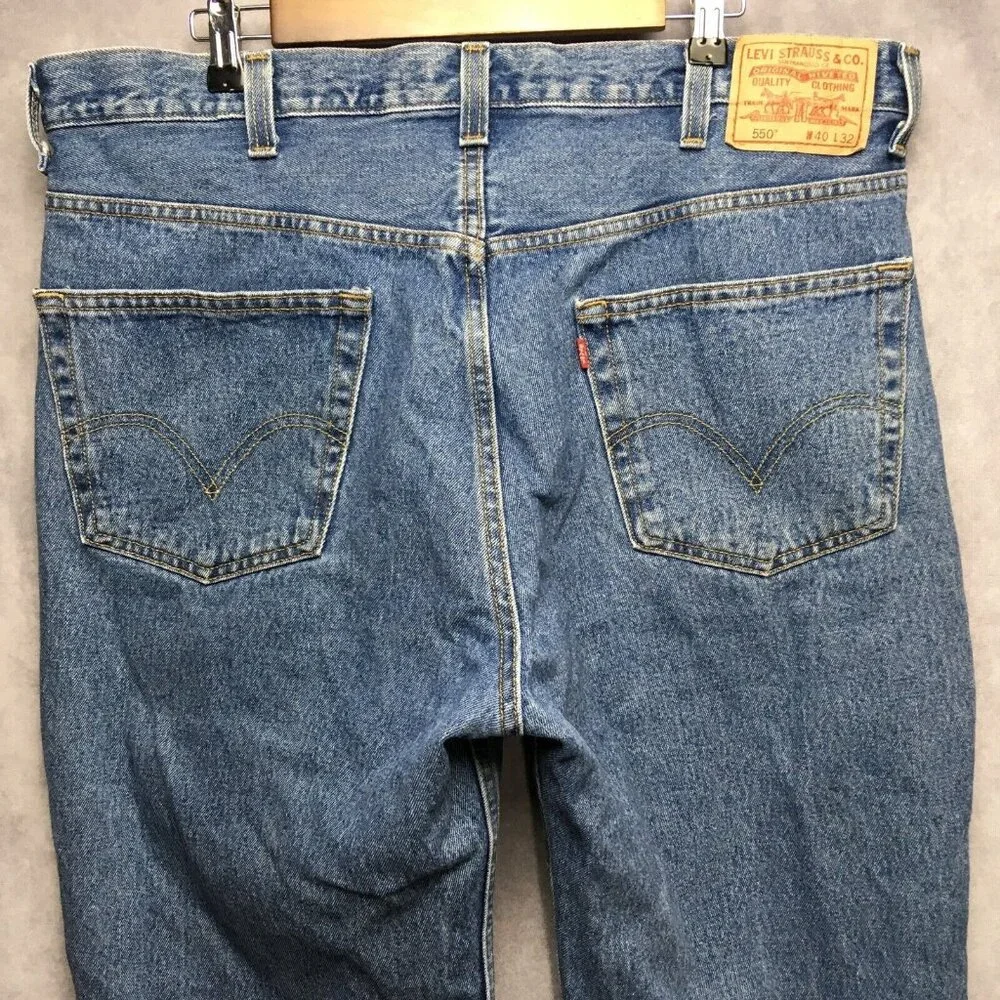 Levis Mens 550 Relaxed Fit Blue Jeans size 40x32 Cotton Denim Zipper Fly‎